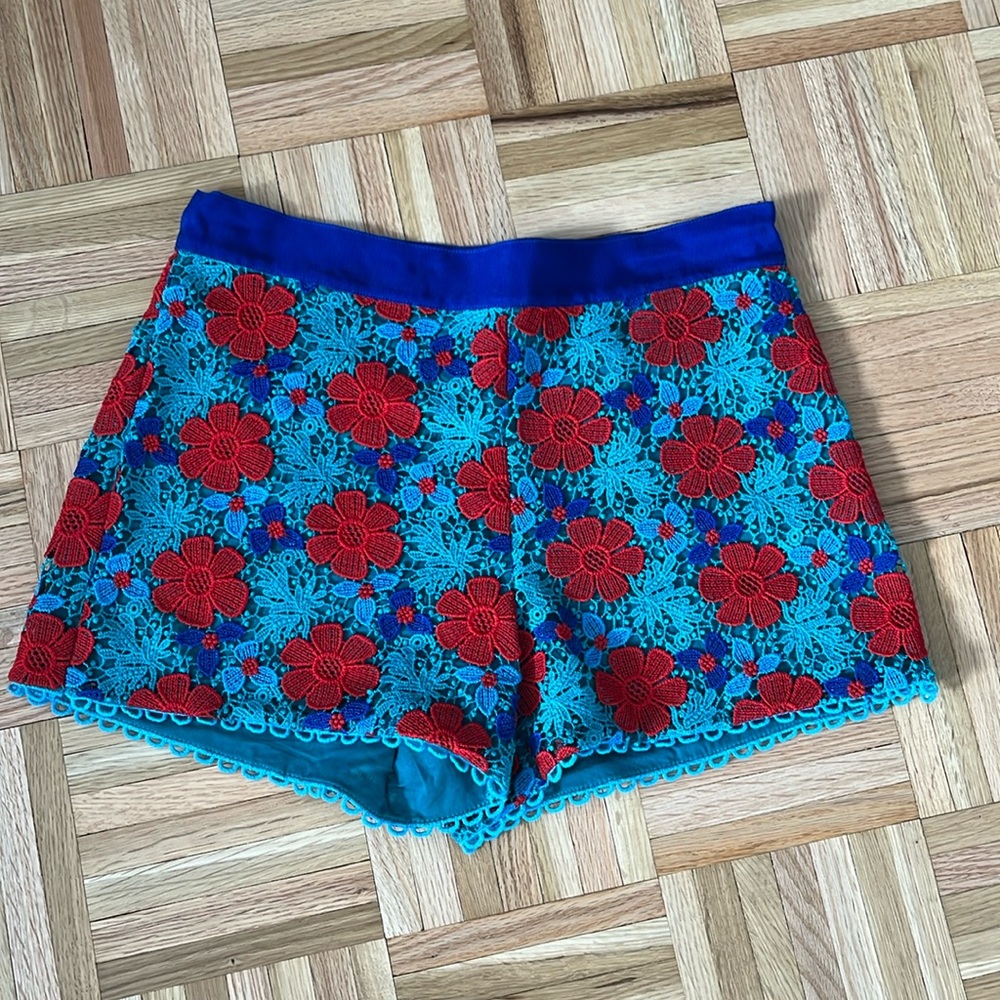 Draper James crochet short size 2